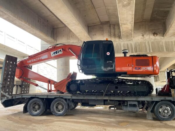 HITACHI EX200 Excavator - Image 3